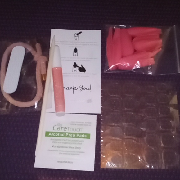 So what I'm selling is a kit to do your own press on nails And look cute. - Picture 1 of 8